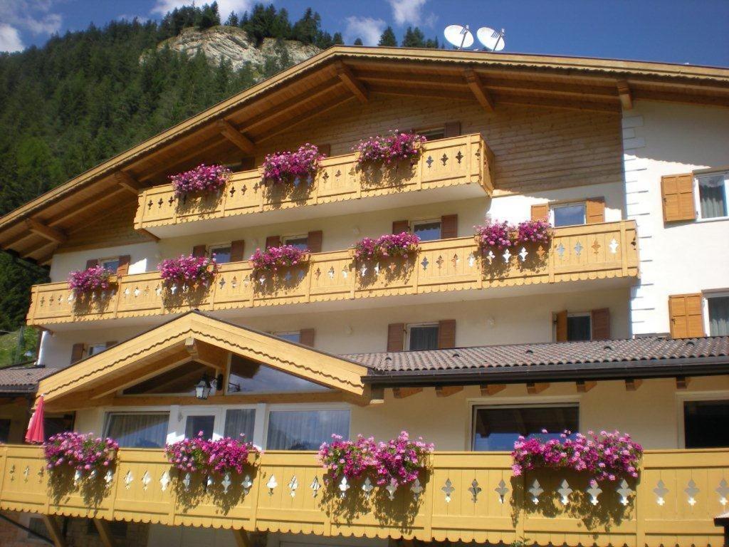 Albergo Fiordaliso Канацеи Экстерьер фото